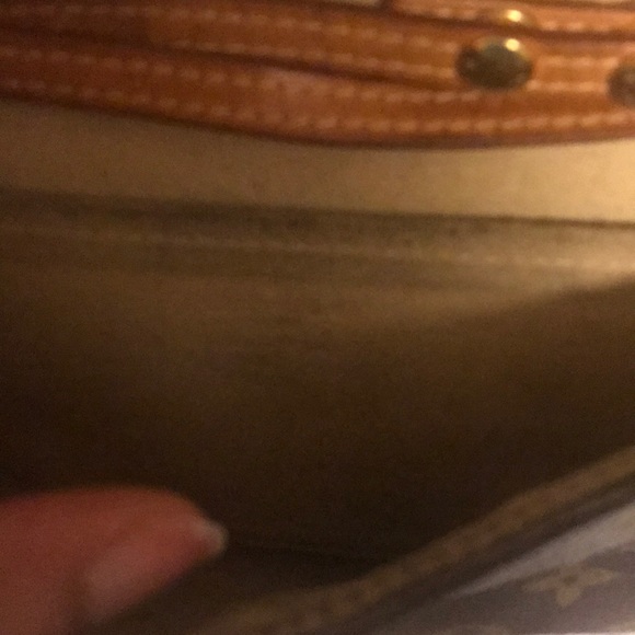 Louie v clutch - Picture 4 of 8